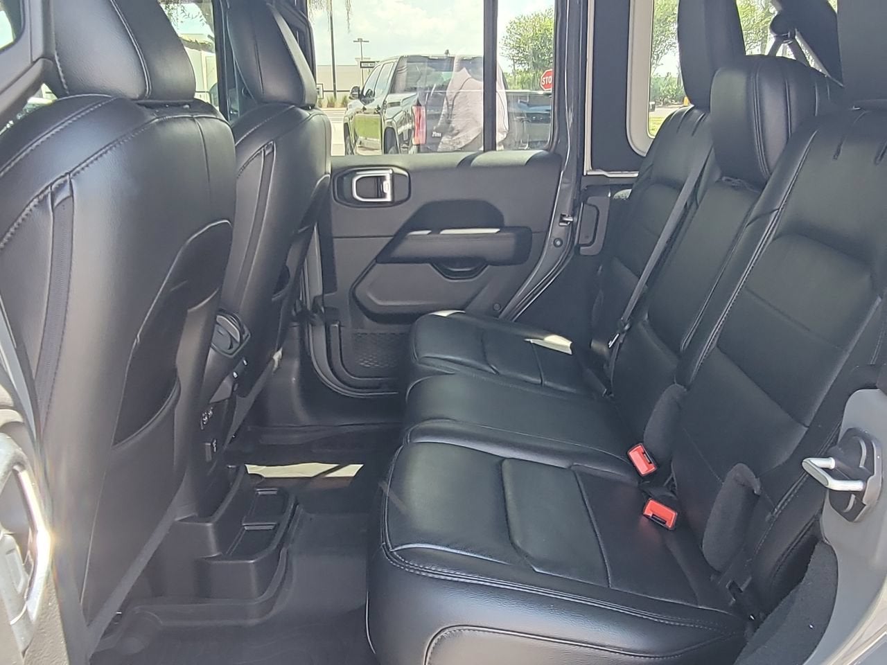 2022 Jeep Wrangler Unlimited Sahara Altitude