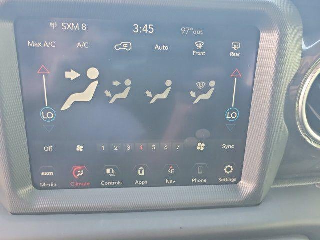 2022 Jeep Wrangler Unlimited Sahara Altitude