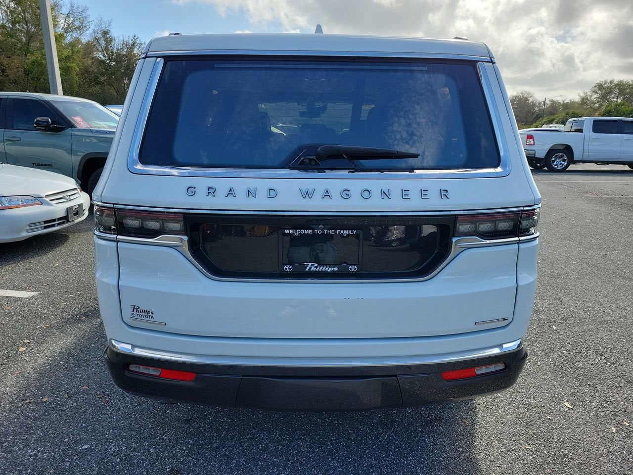 2022 Jeep Grand Wagoneer Series III