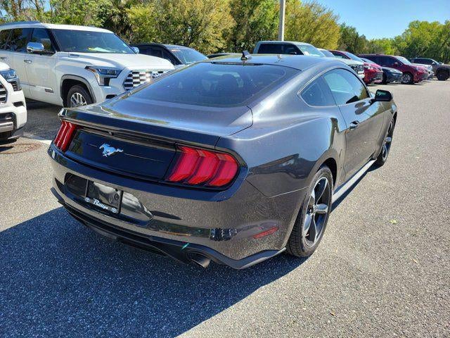 2022 Ford Mustang EcoBoost