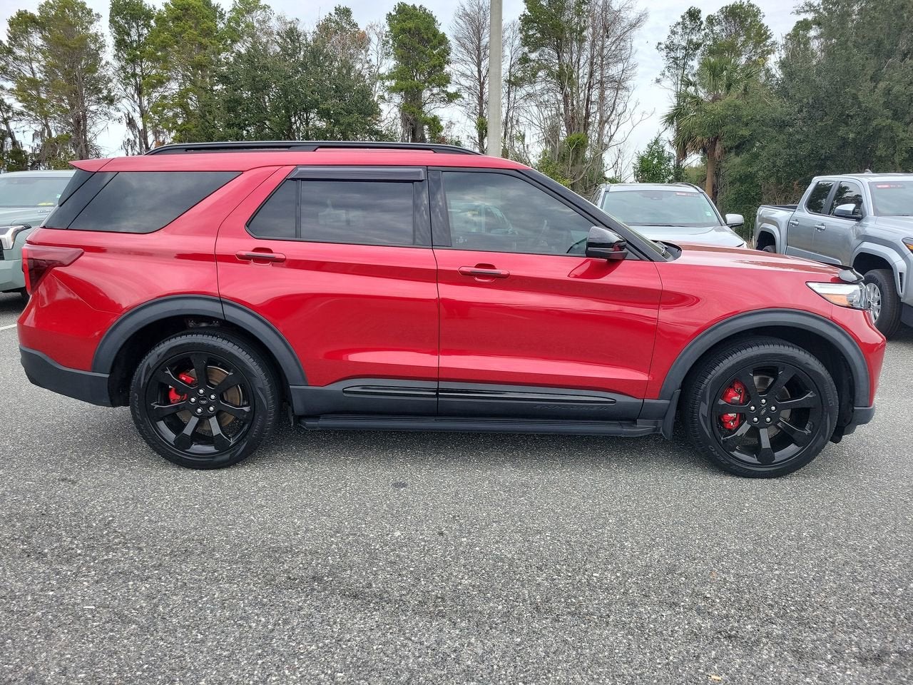 2023 Ford Explorer ST
