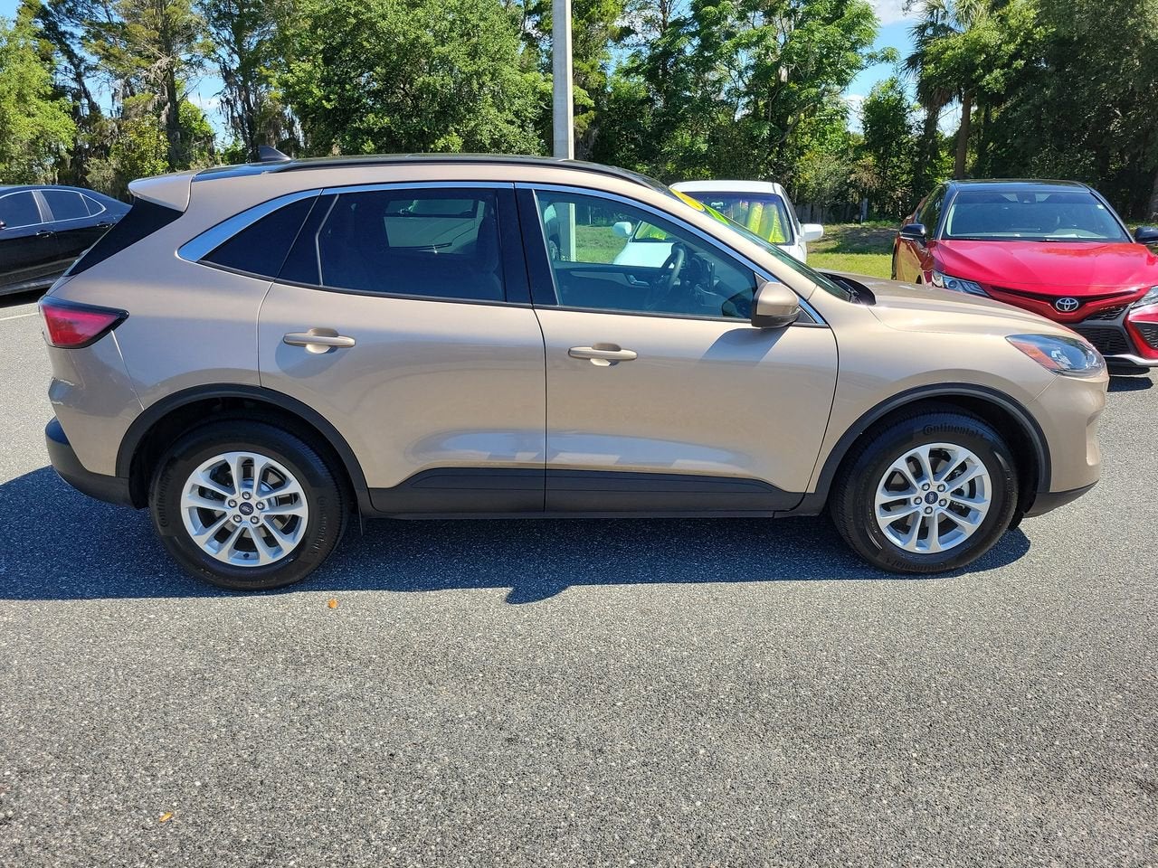 2020 Ford Escape SE