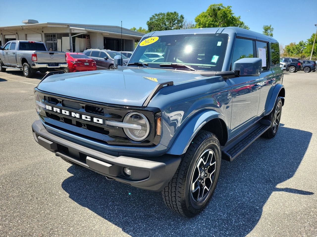2025 Ford Bronco Outer Banks