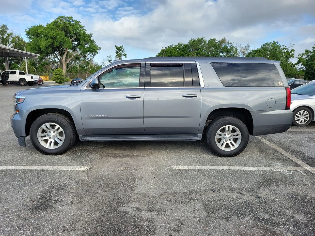 2019 Chevrolet Suburban LT