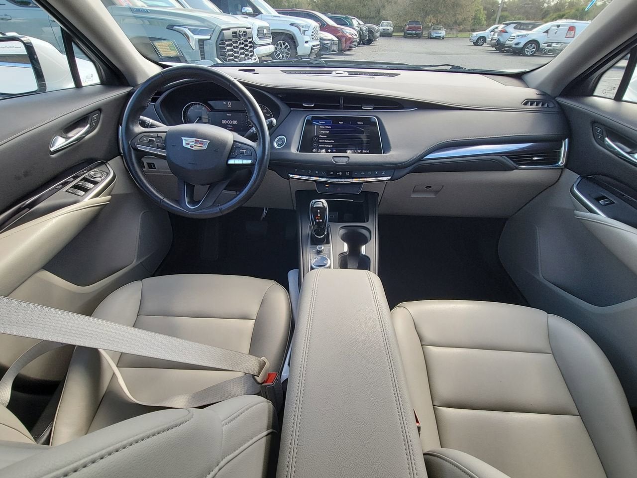 2022 Cadillac XT4 Luxury