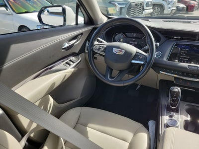 2022 Cadillac XT4 Luxury