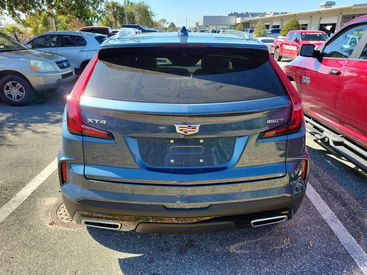 2024 Cadillac XT4 Premium Luxury