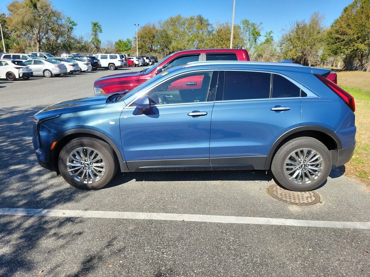 2024 Cadillac XT4 Premium Luxury