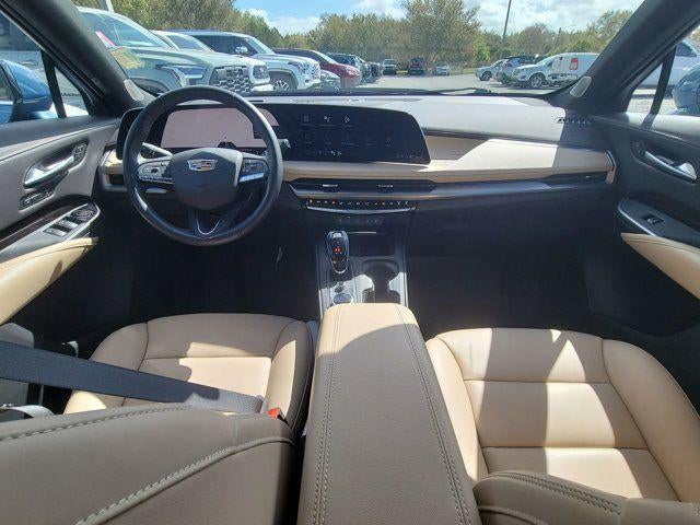 2024 Cadillac XT4 Premium Luxury