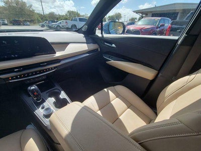 2024 Cadillac XT4 Premium Luxury