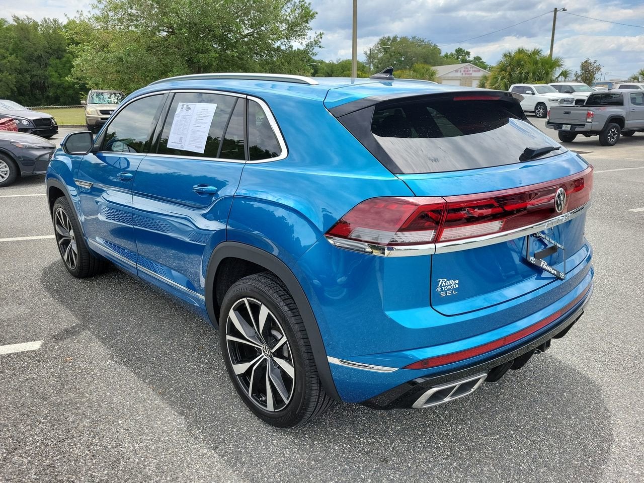 2025 Volkswagen Atlas Cross Sport 2.0T SEL Premium R-Line