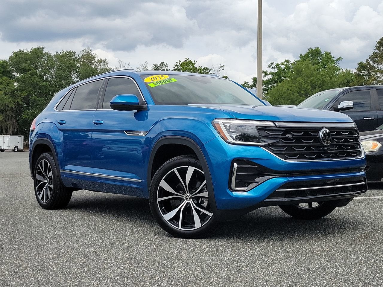 2025 Volkswagen Atlas Cross Sport 2.0T SEL Premium R-Line