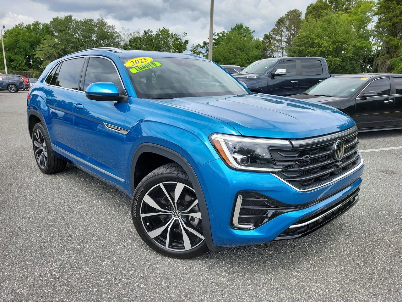 2025 Volkswagen Atlas Cross Sport 2.0T SEL Premium R-Line