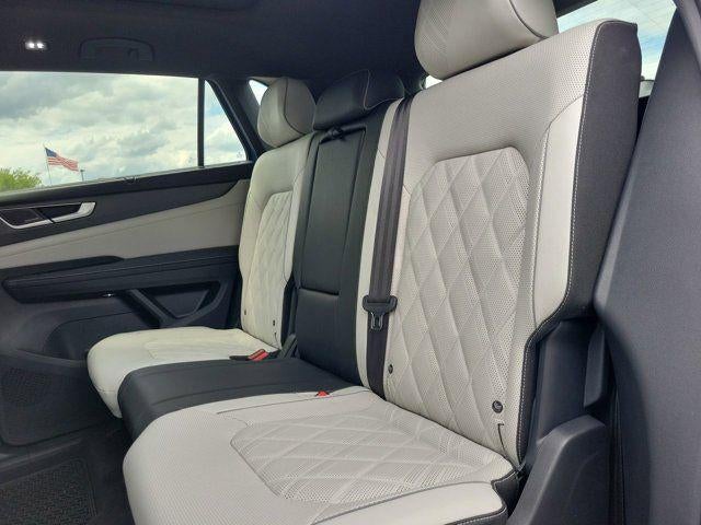2025 Volkswagen Atlas Cross Sport 2.0T SEL Premium R-Line