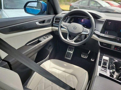 2025 Volkswagen Atlas Cross Sport 2.0T SEL Premium R-Line