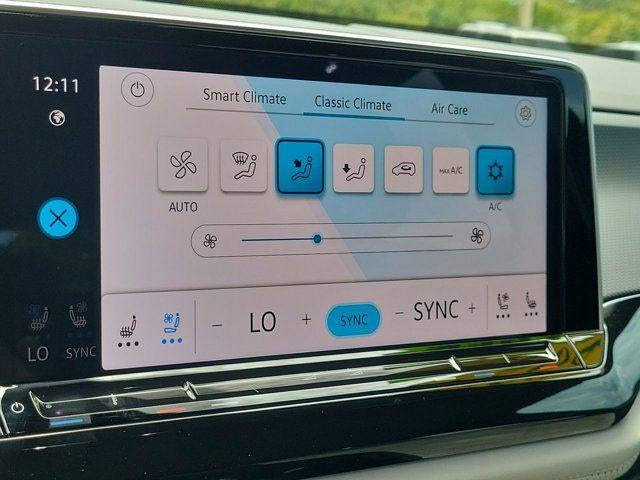 2025 Volkswagen Atlas Cross Sport 2.0T SEL Premium R-Line
