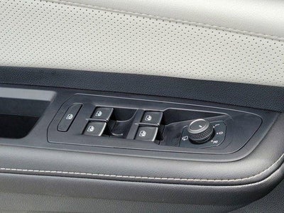 2025 Volkswagen Atlas Cross Sport 2.0T SEL Premium R-Line