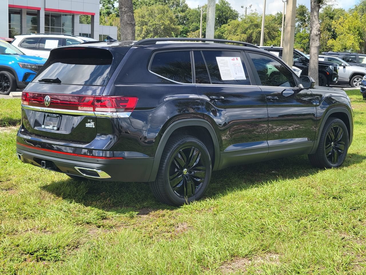 2024 Volkswagen Atlas 2.0T SE w/Technology