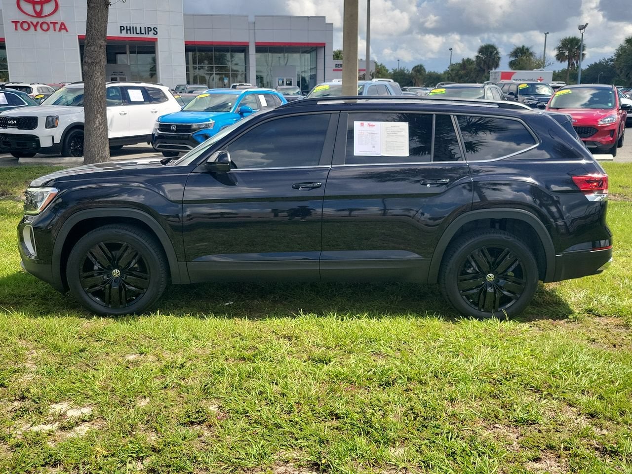 2024 Volkswagen Atlas 2.0T SE w/Technology