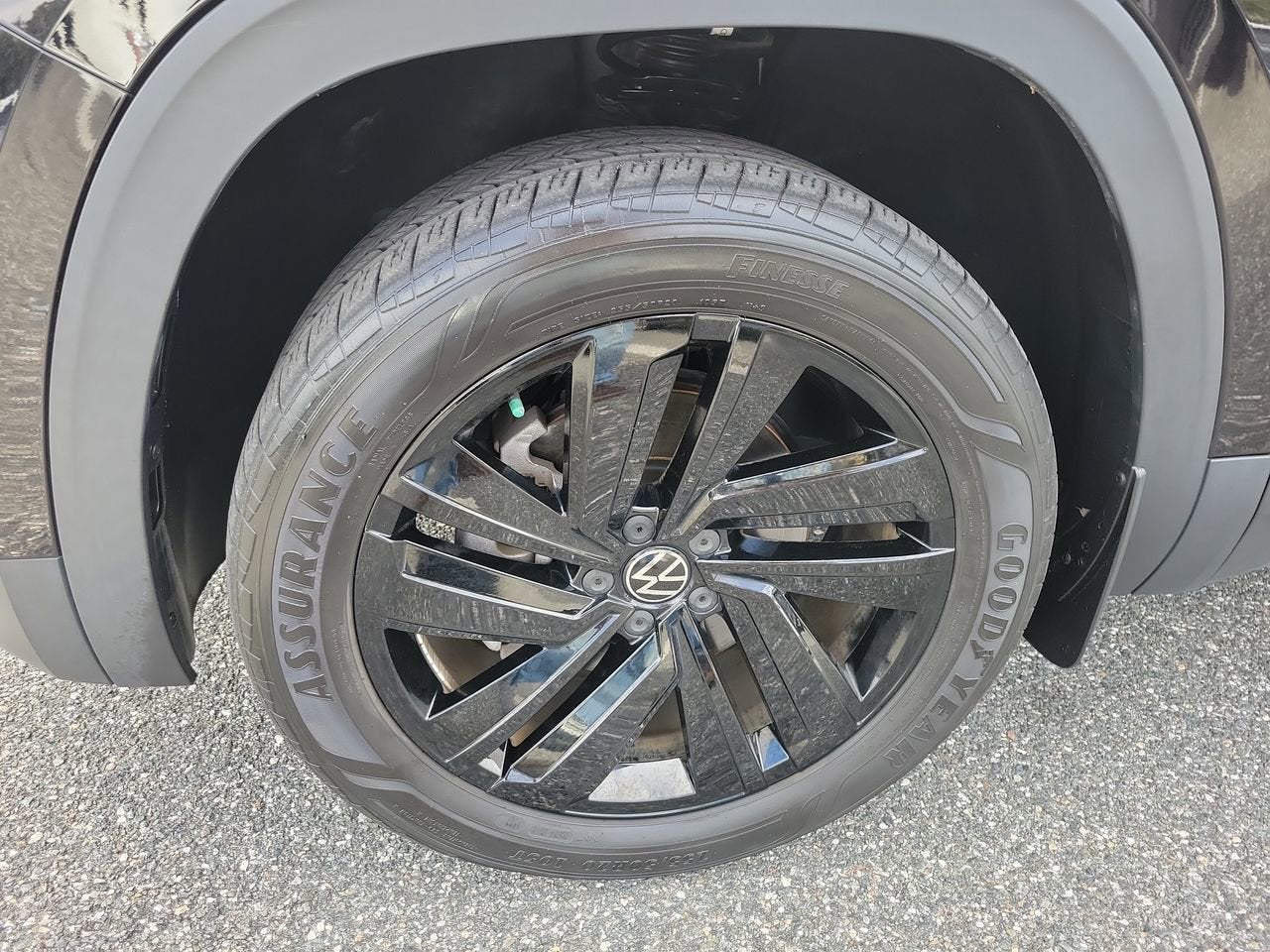 2023 Volkswagen Atlas Cross Sport 2.0T SE w/Technology