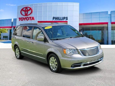 2016 Chrysler Town & Country Touring