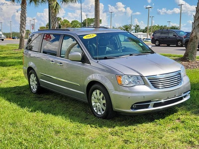 2016 Chrysler Town & Country Touring