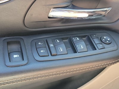 2016 Chrysler Town & Country Touring