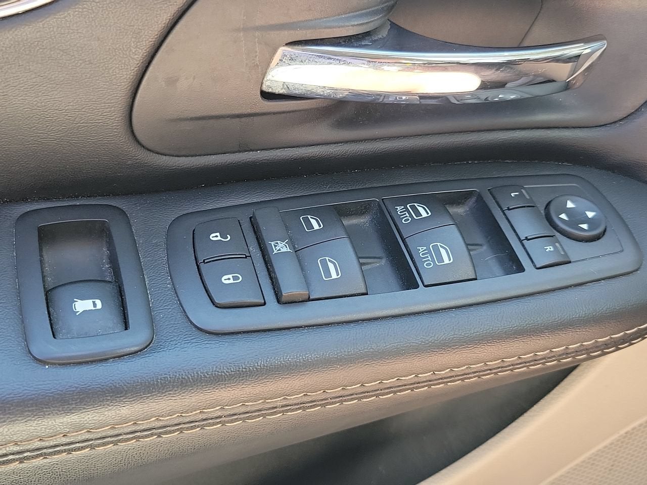 2016 Chrysler Town & Country Touring