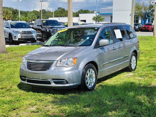 2016 Chrysler Town & Country Touring