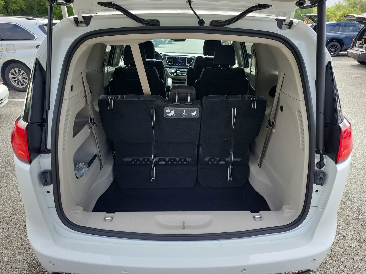 2020 Chrysler Pacifica Touring L Plus