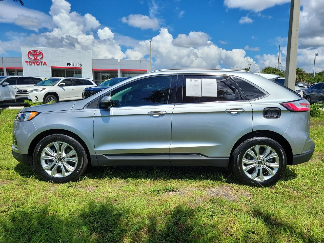 2024 Ford Edge Titanium