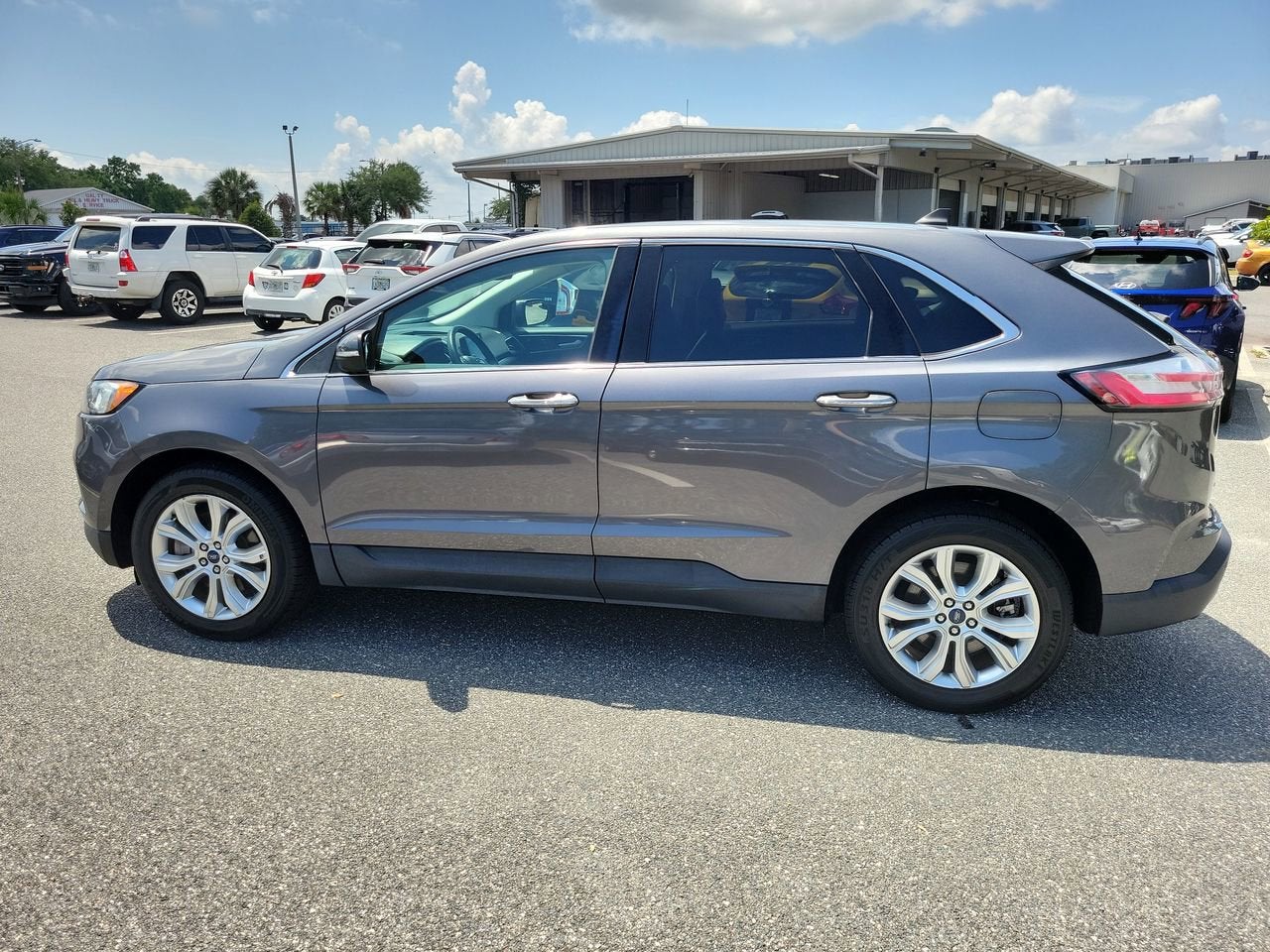 2022 Ford Edge Titanium