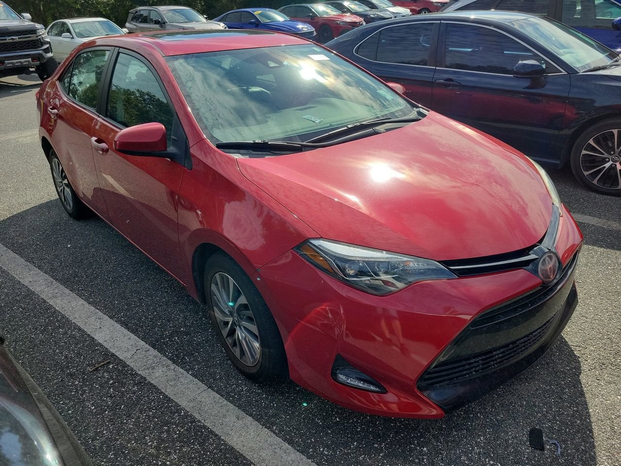 Used 2018 Toyota Corolla XLE with VIN 2T1BURHE6JC034274 for sale in Leesburg, FL