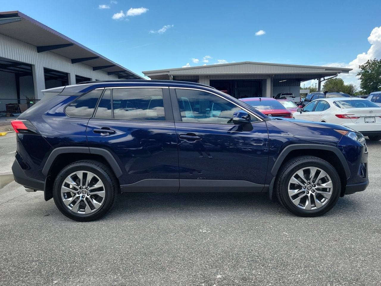 2021 Toyota RAV4 XLE Premium