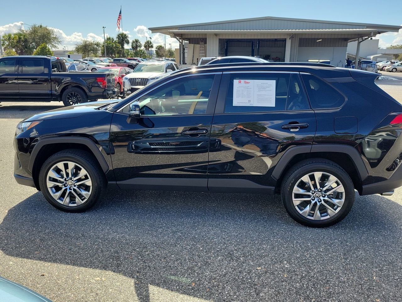 2023 Toyota RAV4 XLE Premium