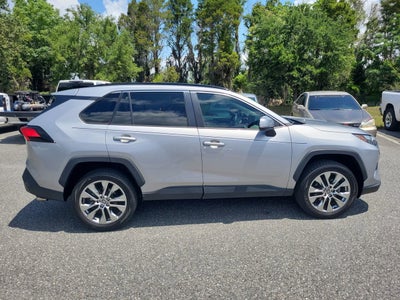 2022 Toyota RAV4 XLE Premium