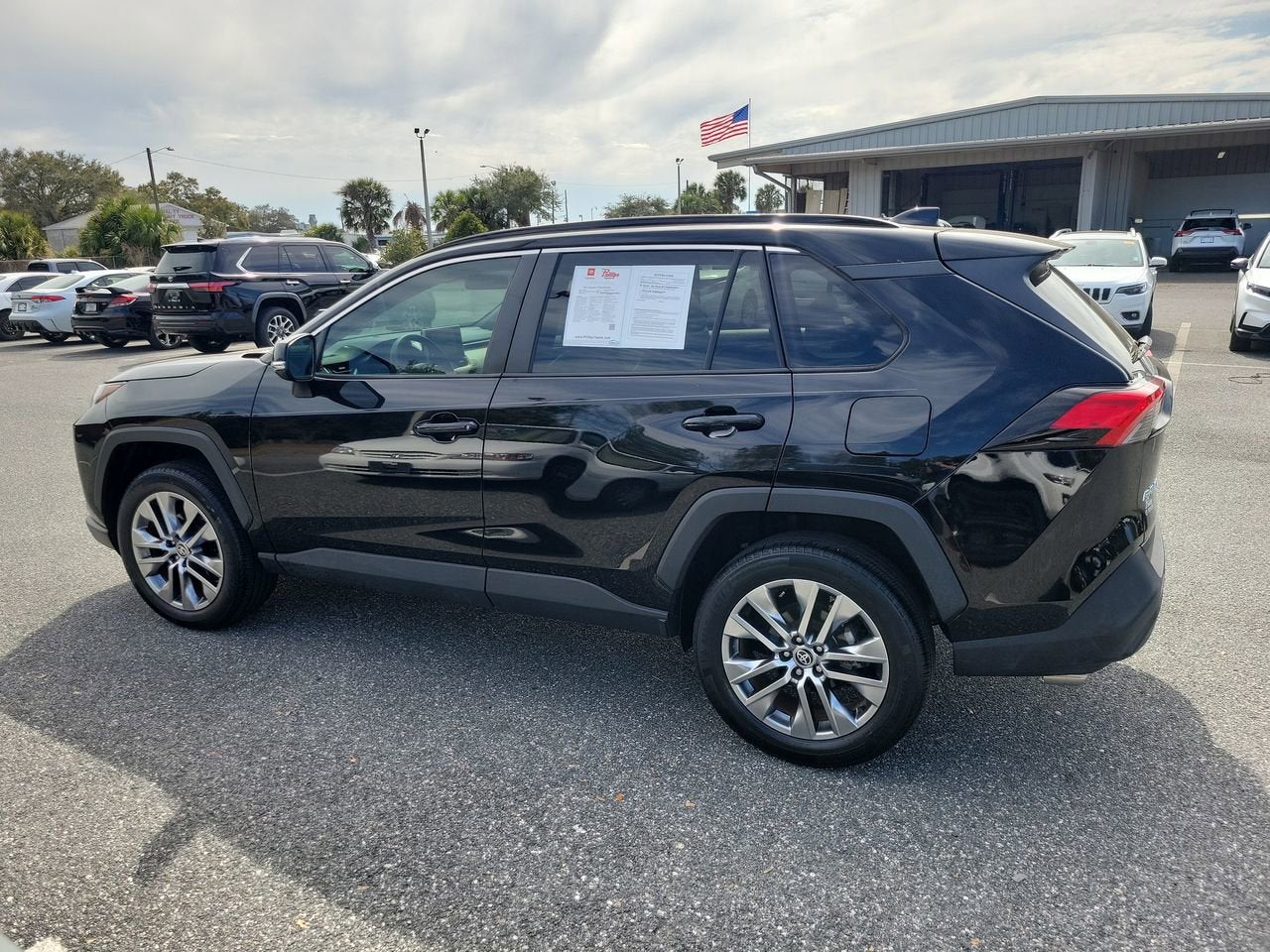 2023 Toyota RAV4 XLE Premium