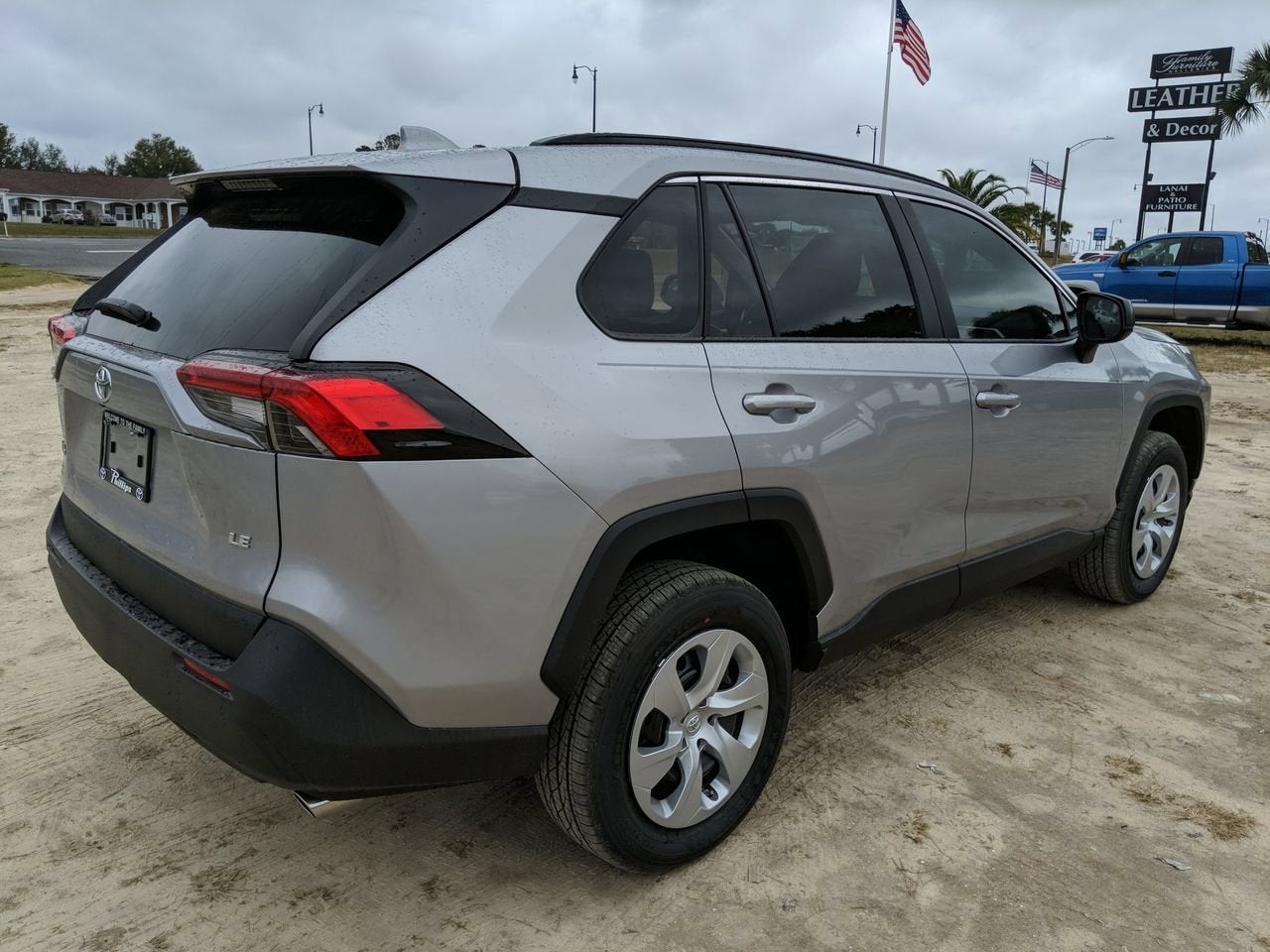 2020 Toyota RAV4 LE