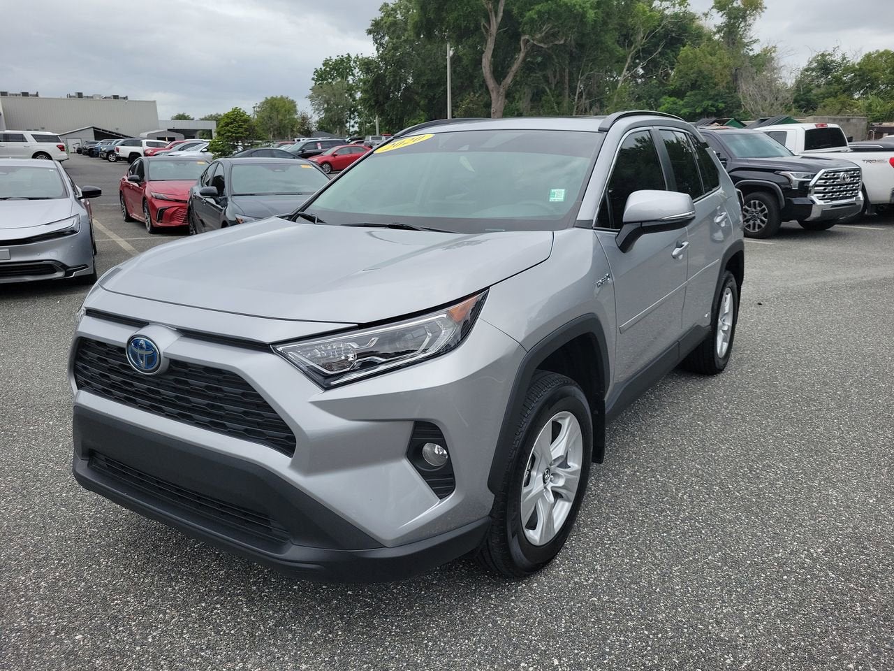 2020 Toyota RAV4 Hybrid XLE