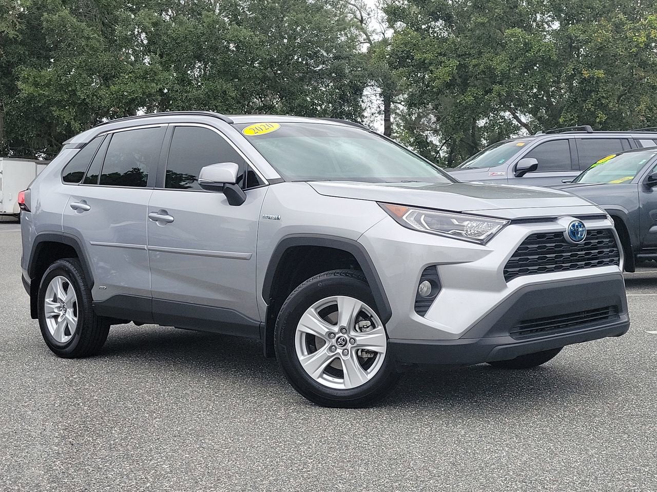 2020 Toyota RAV4 Hybrid XLE