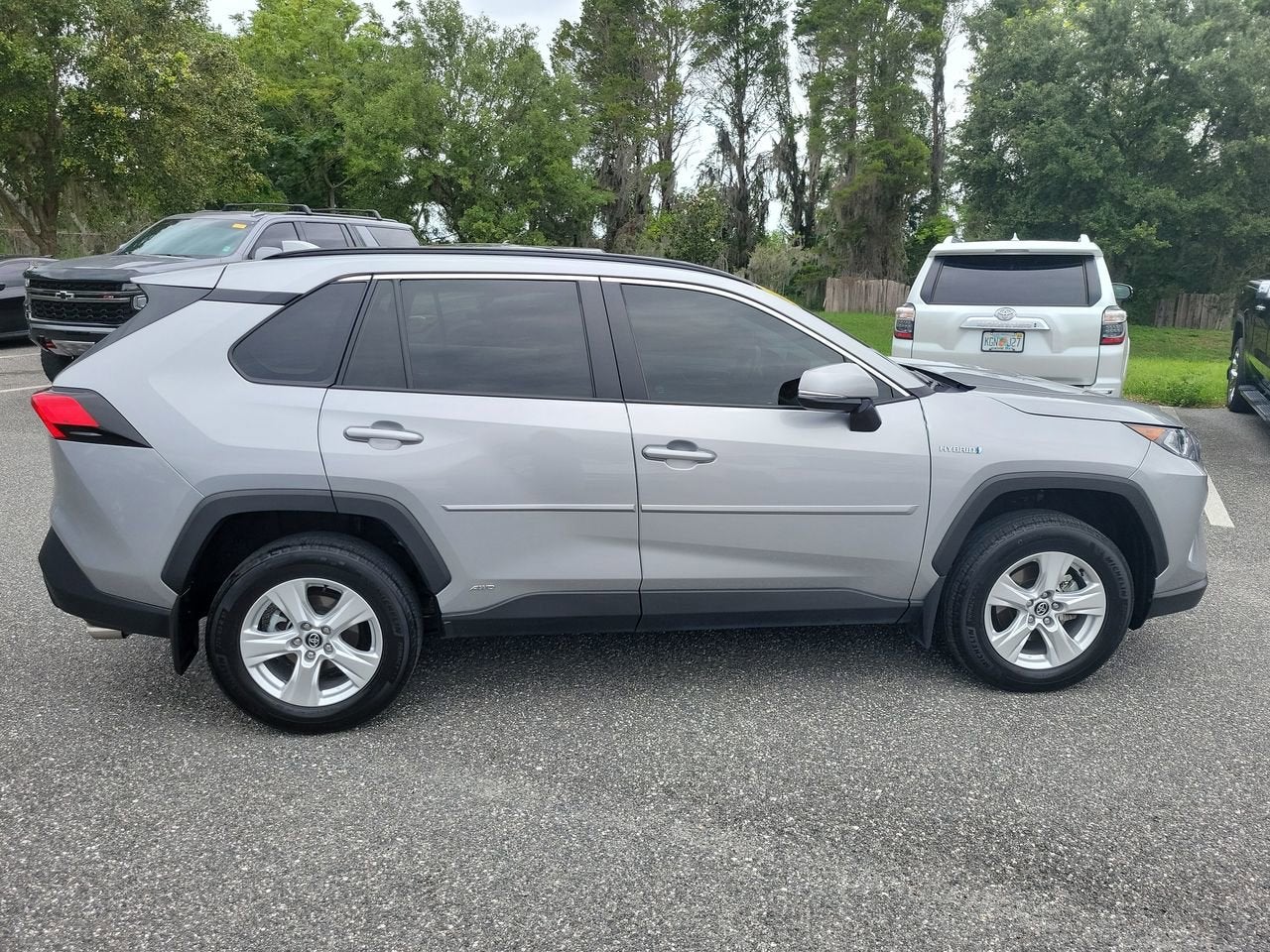 2020 Toyota RAV4 Hybrid XLE