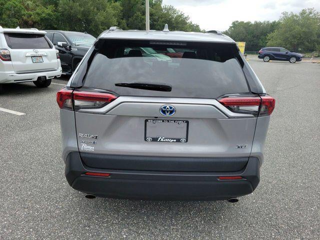2020 Toyota RAV4 Hybrid XLE
