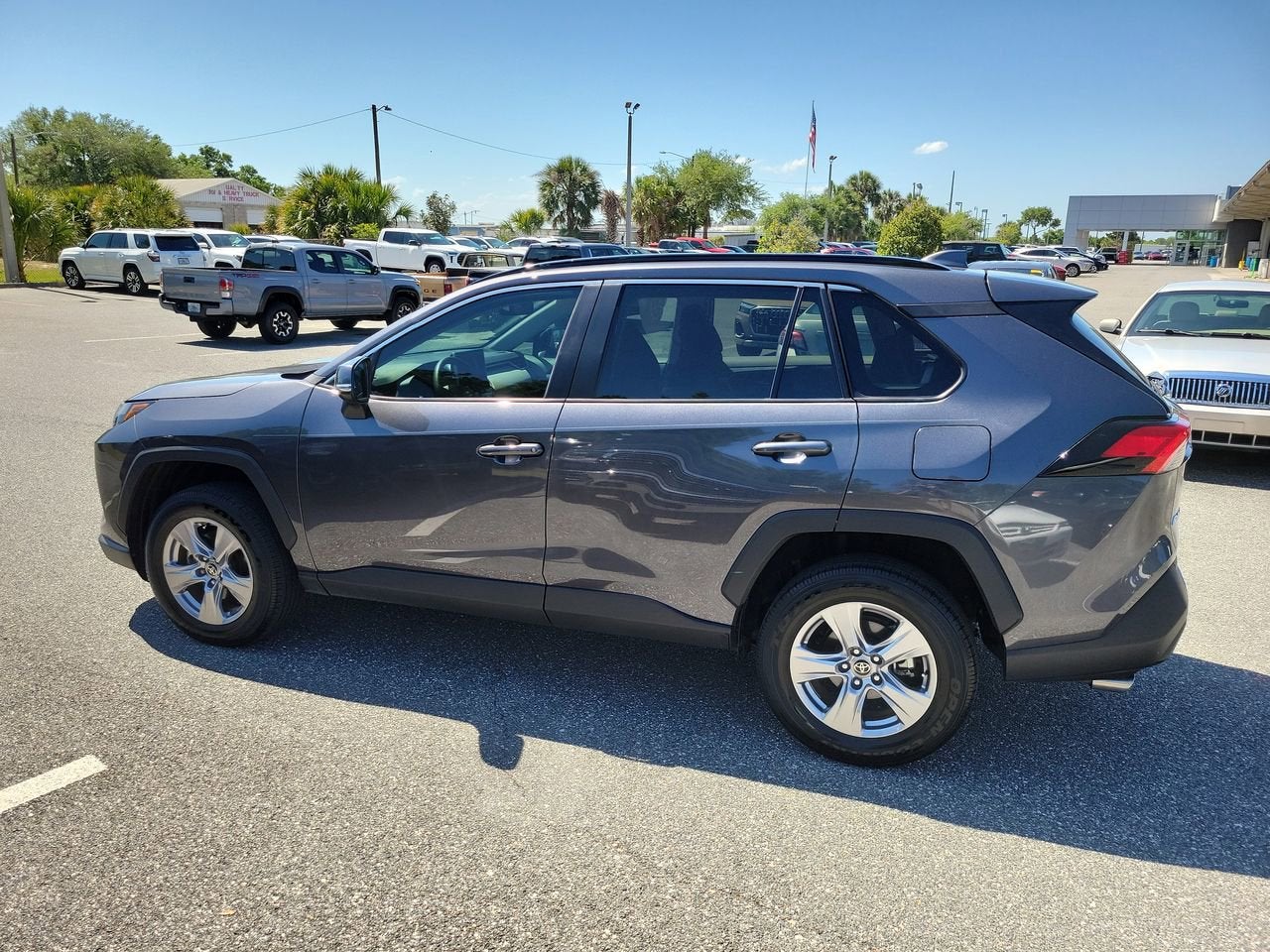 2023 Toyota RAV4 XLE