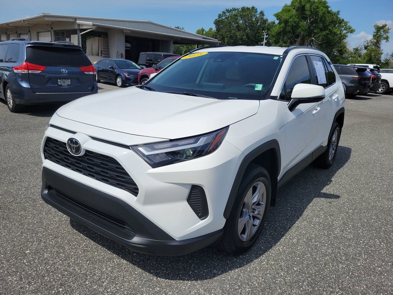 2025 Toyota RAV4 XLE