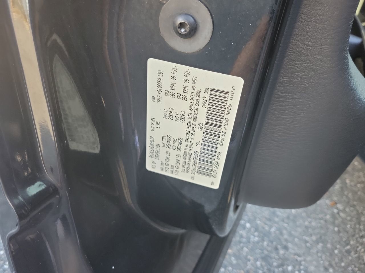 2005 Dodge Ram SRT-10 4dr Quad Cab 140.5" WB