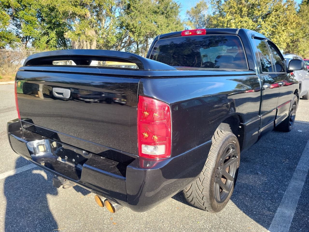2005 Dodge Ram SRT-10 4dr Quad Cab 140.5" WB