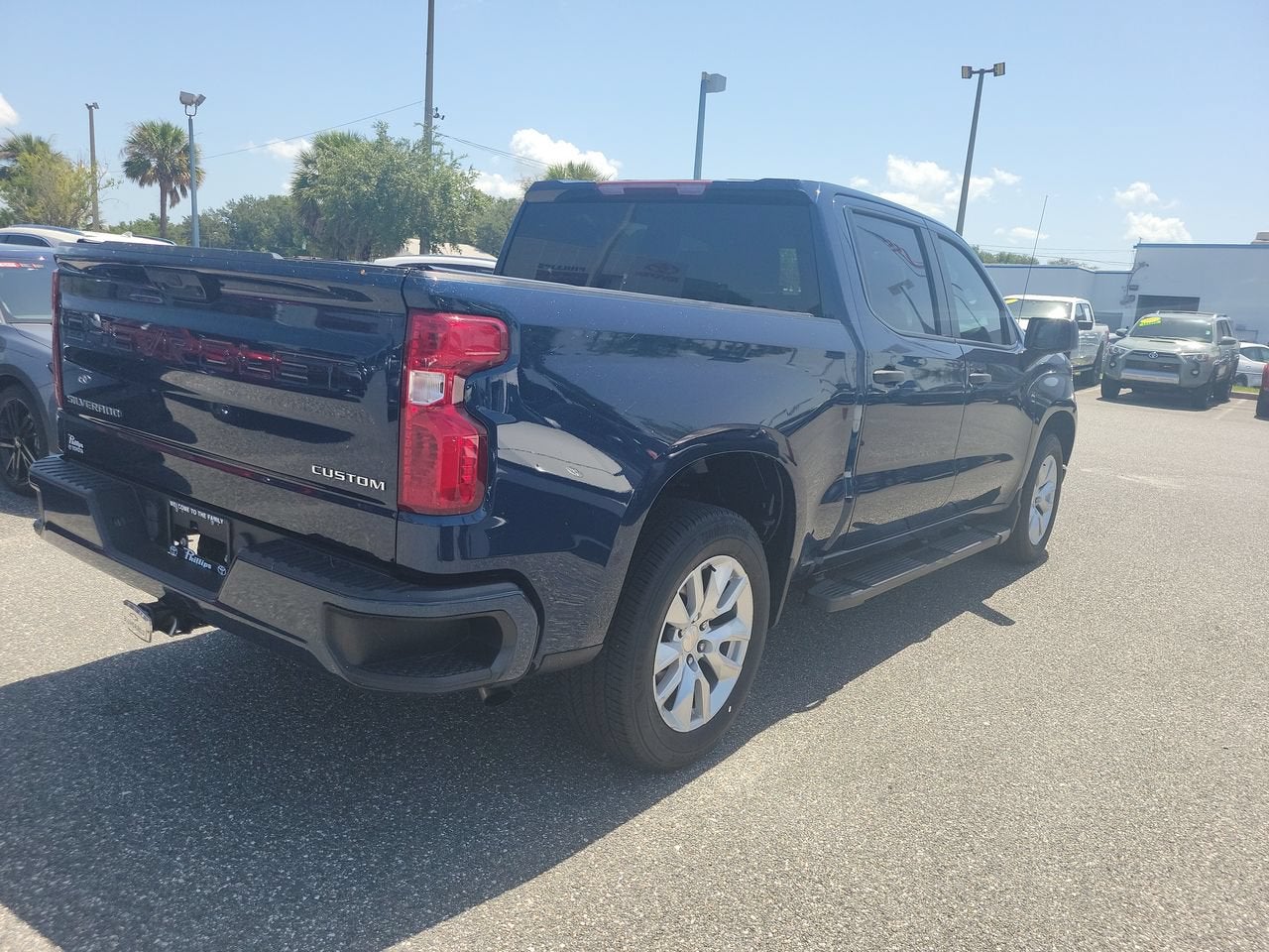 2023 Chevrolet Silverado 1500 Custom