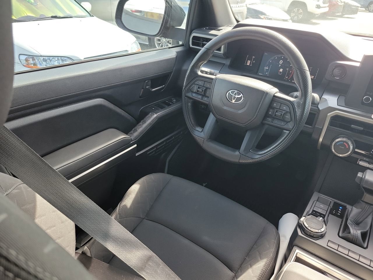 2024 Toyota Tacoma 4WD SR5