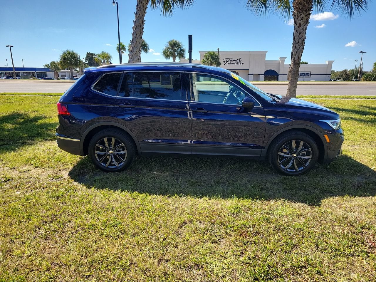 2023 Volkswagen Tiguan 2.0T SE