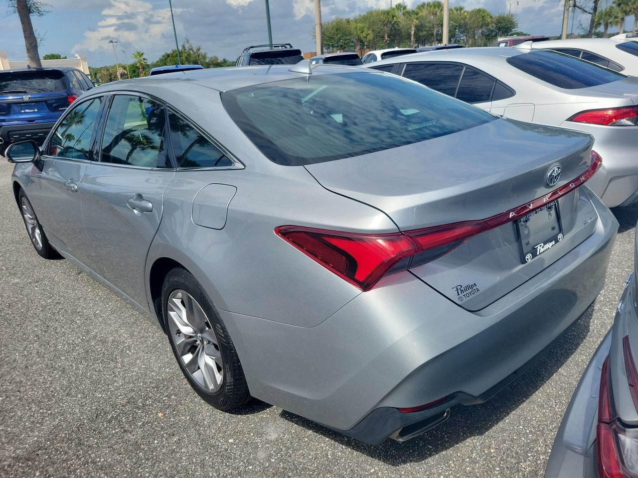 2020 Toyota Avalon XLE